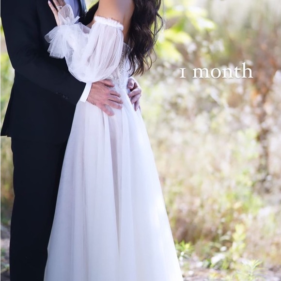 Liz Martinez “Rain” Wedding Dress size 6 Custom white on white worn for pre phot - Picture 6 of 10